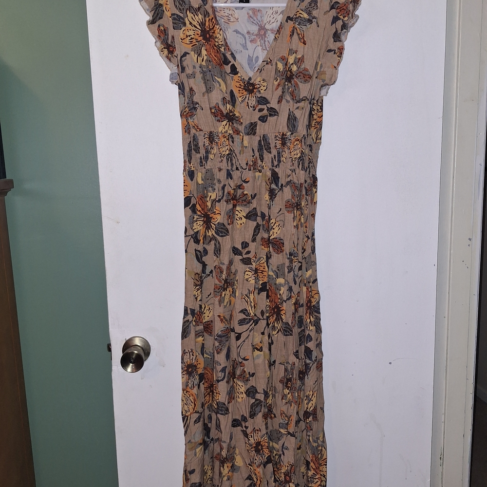 Elegant Floral Ruffle Dress